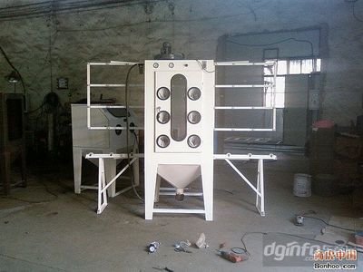 自動噴砂機(jī)
